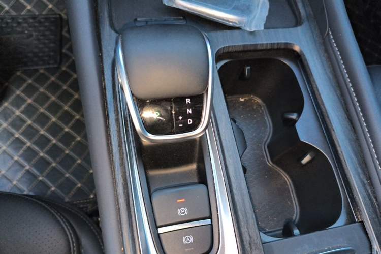 Used Chery Arrizo 8 PRO 2025 Pro 1.6T Luxury Model+ Gear Lever