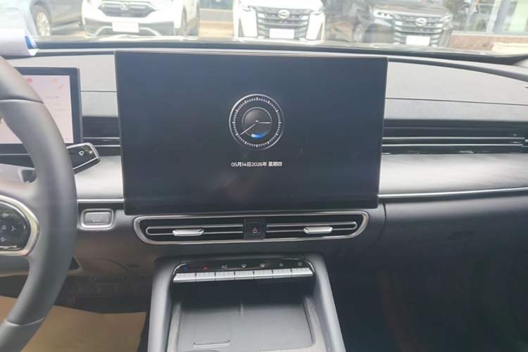 Used Chery Arrizo 8 PRO 2025 Pro 1.6T Luxury Model+ Audio And AC Panel