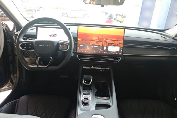 Used Chery Arrizo 8 PRO 2025 Pro 1.6T Comfort Version Center Console