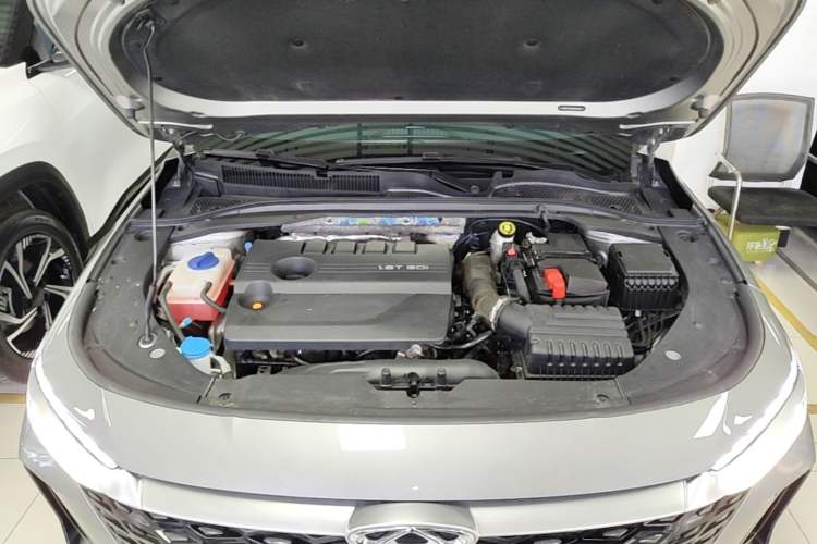 Used Chery Arrizo 8 PRO 2025 Pro 1.6T Luxury Model Engine Bay