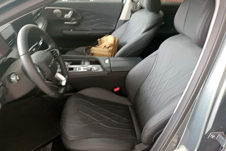 Used Chery Arrizo 8 PRO 2025 Pro 1.6T Luxury Model+ Left Front Seat