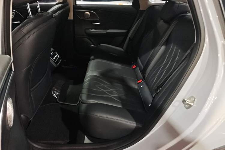 Used Chery Arrizo 8 PRO 2025 Model Pro 2.0T Luxury Version Left Rear Seat