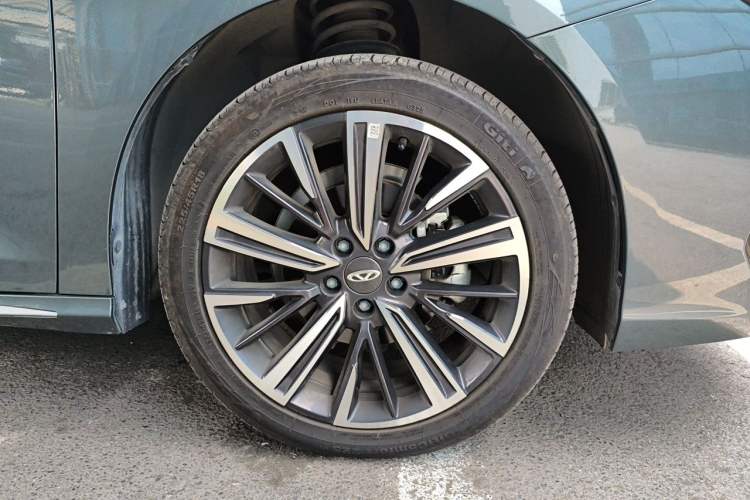 Used Chery Arrizo 8 PRO 2025 Pro 1.6T Luxury Model+ Right Front Wheel Hub