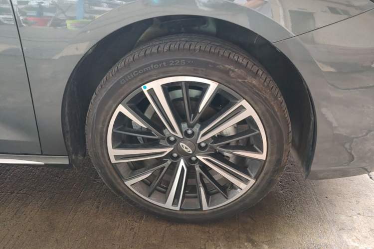 Used Chery Arrizo 8 PRO 2025 Pro 1.6T Comfort Version Right Front Wheel Hub