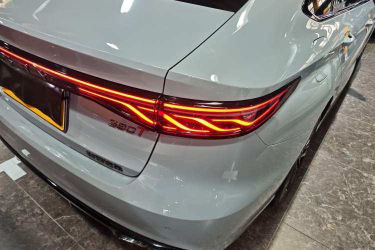 Used Chery Arrizo 8 PRO 2025 Model Pro 2.0T Luxury Version Right Rear Taillight