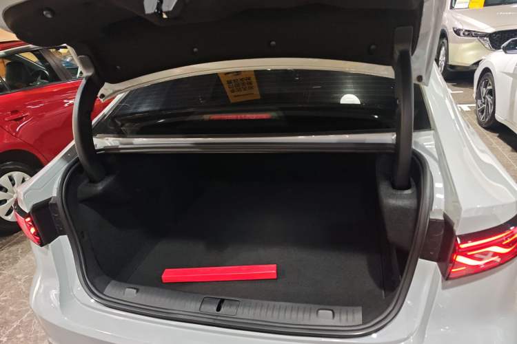 Used Chery Arrizo 8 PRO 2025 Model Pro 2.0T Luxury Version Trunk