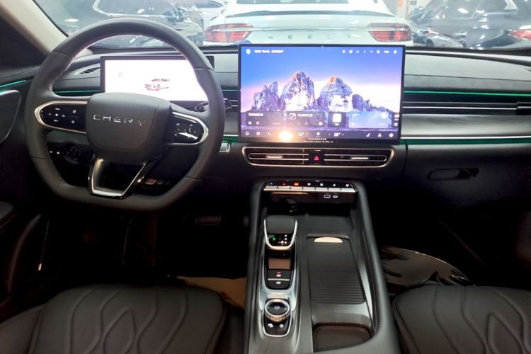 Used Chery Arrizo 8 PRO 2025 Pro 1.6T Luxury Model Center Console