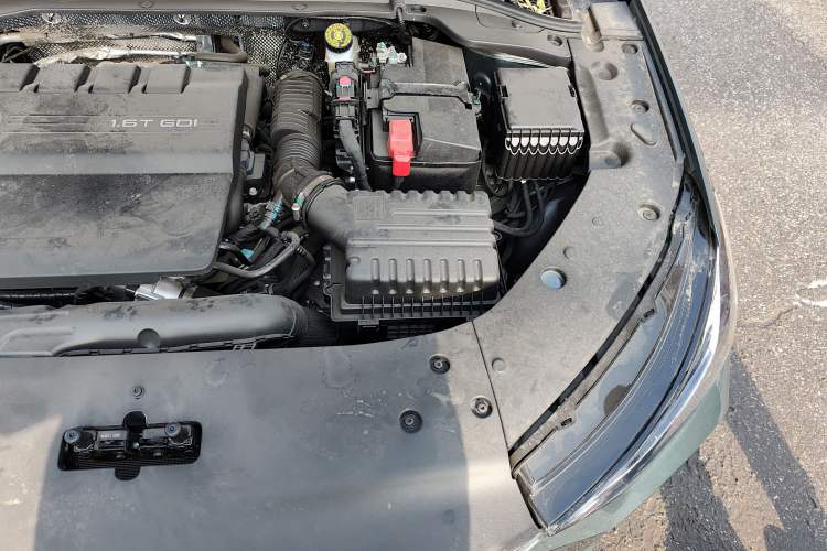 Used Chery Arrizo 8 PRO 2025 Pro 1.6T Standard Model Engine Bay Left