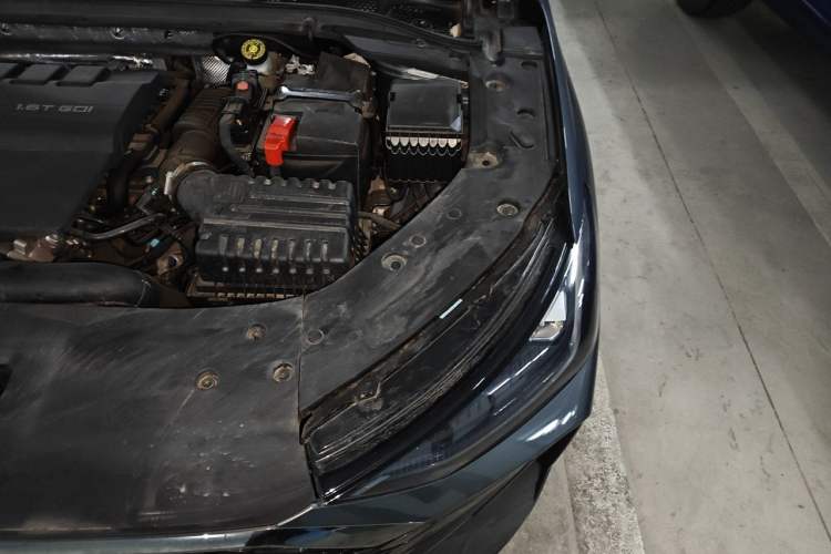 Used Chery Arrizo 8 PRO 2025 Pro 1.6T Luxury Model Engine Bay Left
