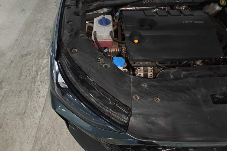 Used Chery Arrizo 8 PRO 2025 Pro 1.6T Luxury Model Engine Bay Right