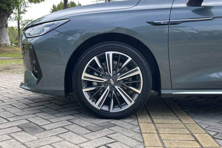 Used Chery Arrizo 8 PRO 2025 Pro 1.6T Luxury Model+ Exterior 9