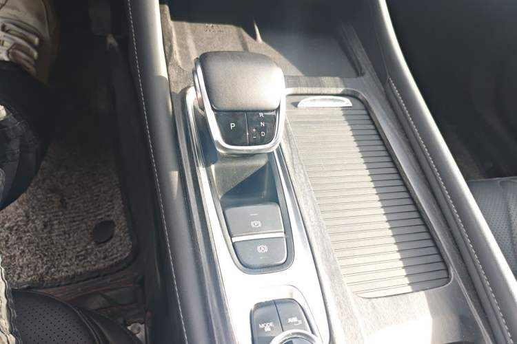 Used Chery Arrizo 8 PRO 2025 Pro 1.6T Luxury Model+ Gear Lever