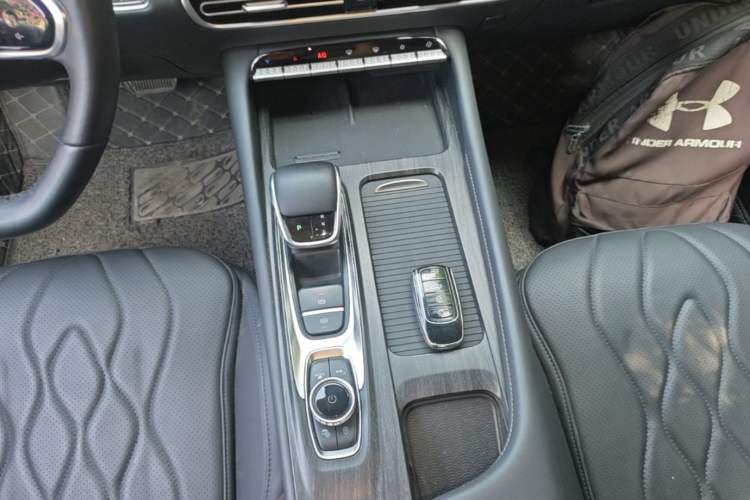 Used Chery Arrizo 8 PRO 2025 Pro 1.6T Luxury Model+ Gear Lever