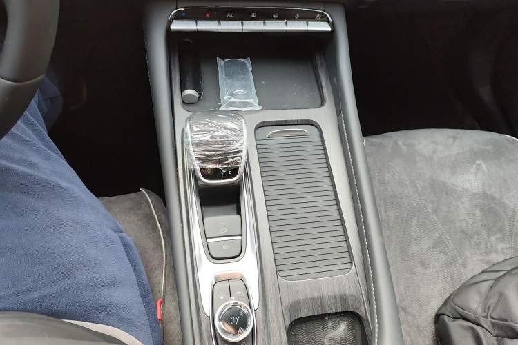 Used Chery Arrizo 8 PRO 2025 Pro 1.6T Standard Model Gear Lever