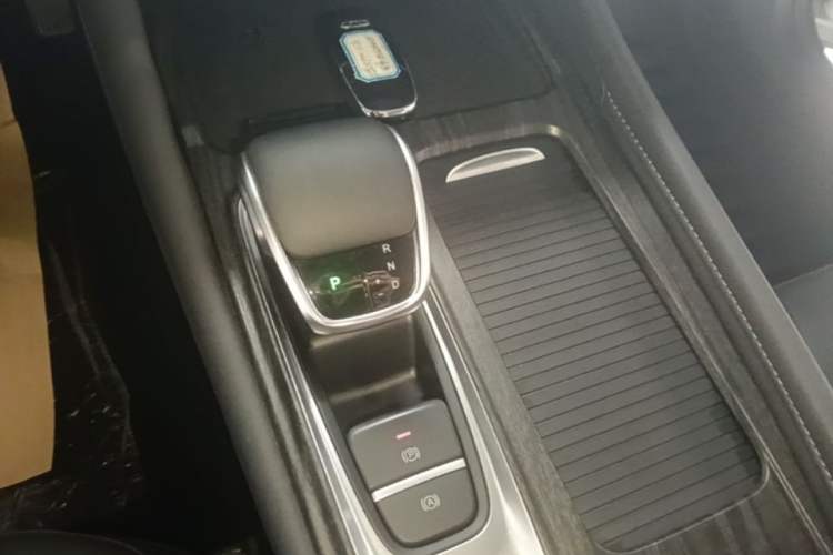 Used Chery Arrizo 8 PRO 2025 Pro 1.6T Luxury Model+ Gear Lever