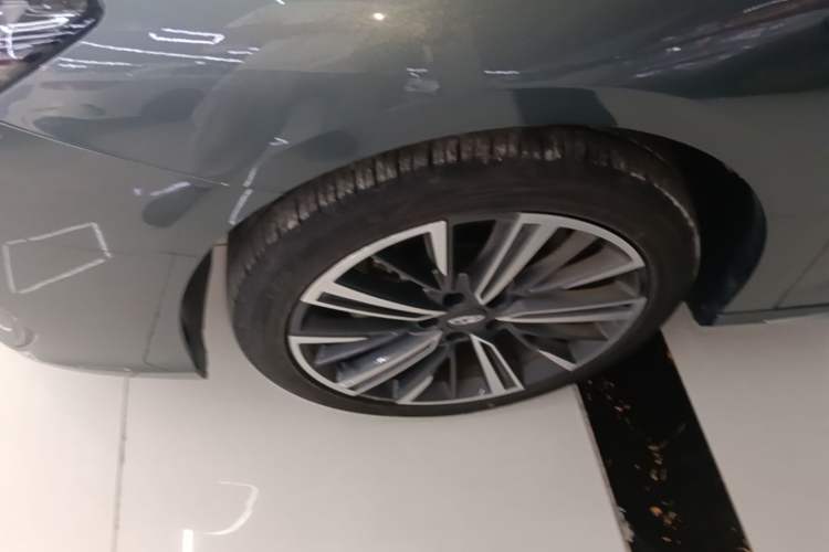 Used Chery Arrizo 8 PRO 2025 Pro 1.6T Luxury Model+ Left Front Wheel Hub