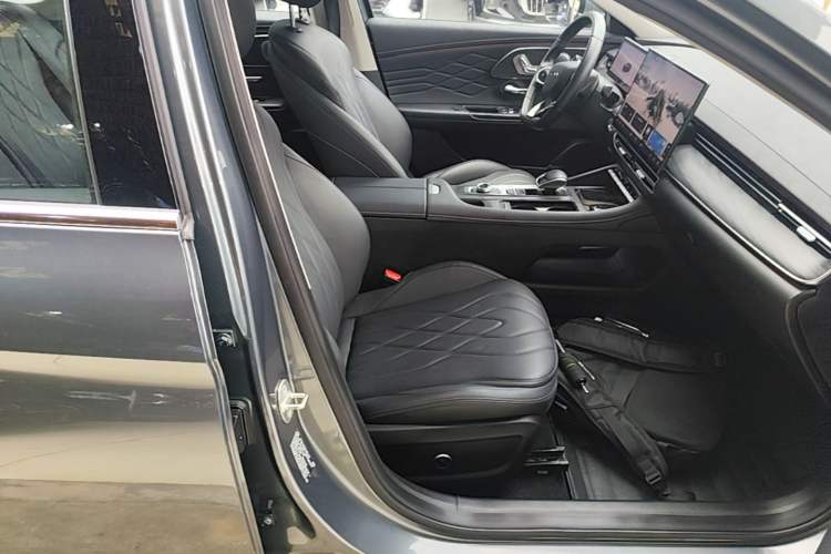 Used Chery Arrizo 8 PRO 2025 Pro 1.6T Luxury Model+ Right Front Seat