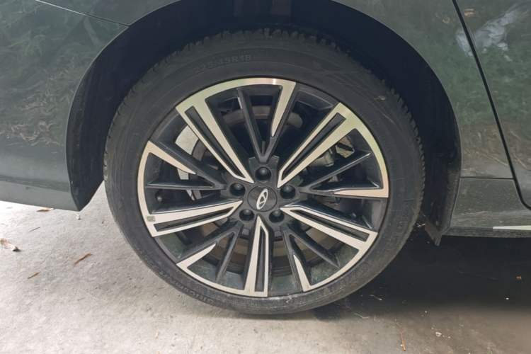 Used Chery Arrizo 8 PRO 2025 Pro 1.6T Luxury Model+ Right Rear Wheel Hub