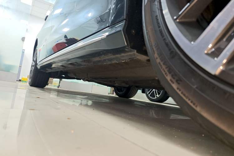 Used Chery Arrizo 8 PRO 2025 Pro 1.6T Luxury Model Right Side Sill