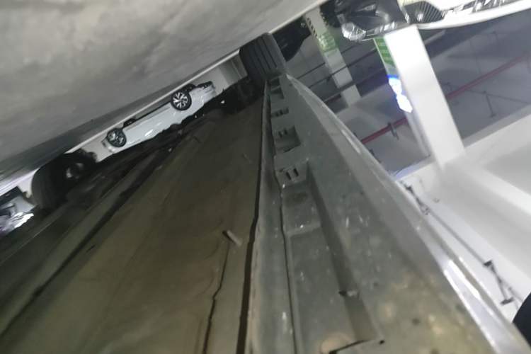 Used Chery Arrizo 8 PRO 2025 Pro 1.6T Luxury Model+ Right Side Sill
