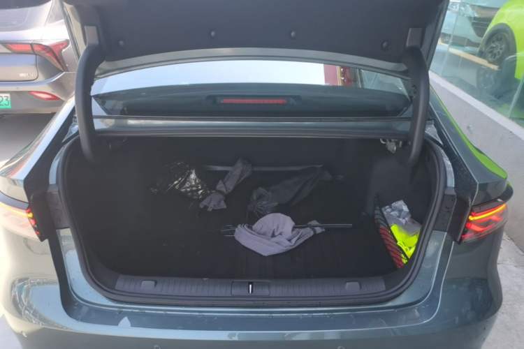 Used Chery Arrizo 8 PRO 2025 Pro 1.6T Standard Model Trunk