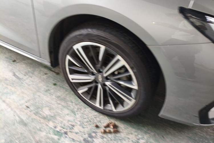 Used Chery Arrizo 8 PRO 2025 Pro 1.6T Comfort Version Right Front Wheel Hub