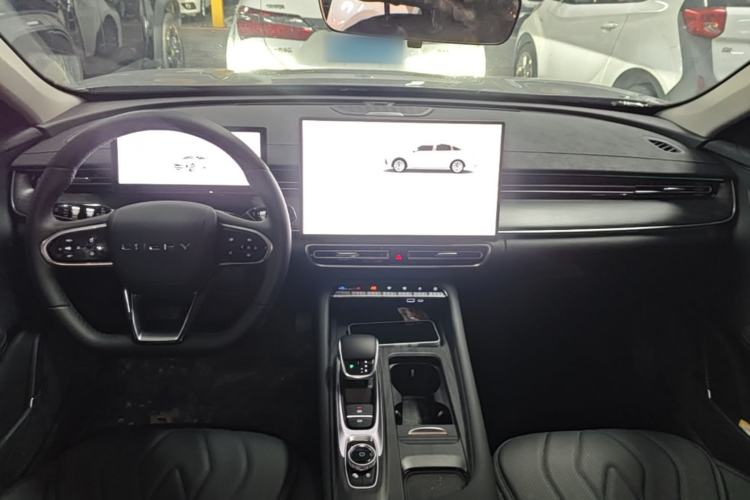 Used Chery Arrizo 8 PRO 2025 Pro 1.6T Comfort Version Center Console