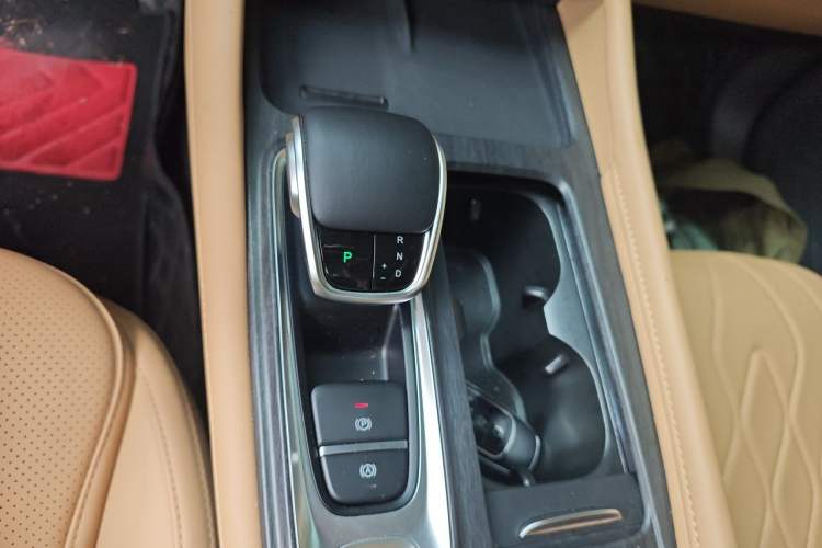 Used Chery Arrizo 8 PRO 2025 Pro 1.6T Luxury Model+ Gear Lever