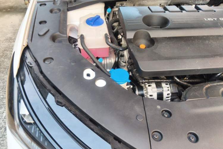 Used Chery Arrizo 8 PRO 2025 Pro 1.6T Comfort Version Engine Bay Right
