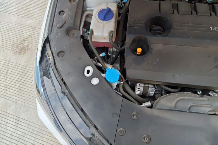 Used Chery Arrizo 8 PRO 2025 Pro 1.6T Comfort Version Engine Bay Right
