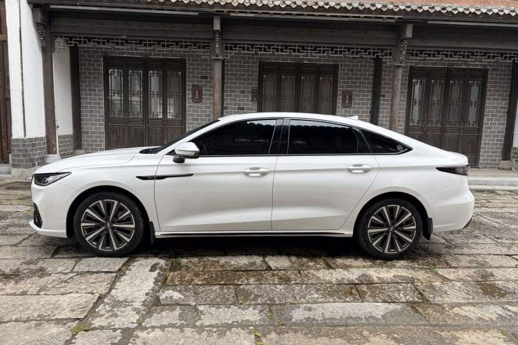 Used Chery Arrizo 8 PRO 2025 Model Pro 2.0T Prestige Version Exterior 3