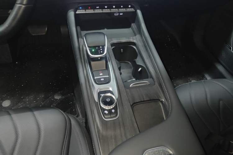 Used Chery Arrizo 8 PRO 2025 Pro 1.6T Luxury Model Gear Lever
