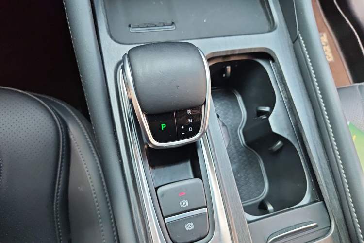 Used Chery Arrizo 8 PRO 2025 Pro 1.6T Comfort Version Gear Lever