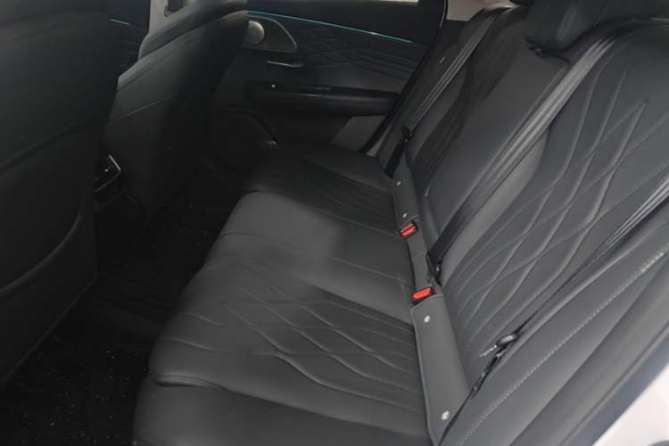Used Chery Arrizo 8 PRO 2025 Pro 1.6T Luxury Model Left Rear Seat