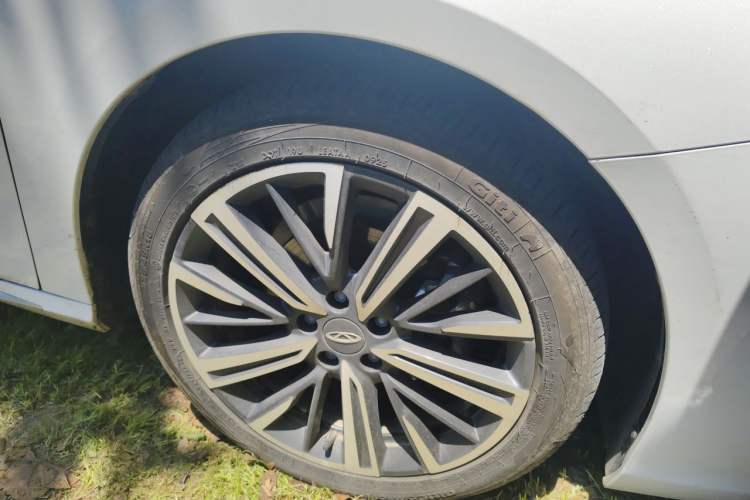 Used Chery Arrizo 8 PRO 2025 Pro 1.6T Luxury Model+ Right Front Wheel Hub