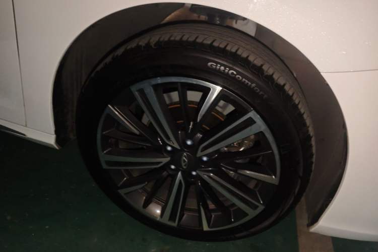Used Chery Arrizo 8 PRO 2025 Pro 1.6T Comfort Version Right Front Wheel Hub