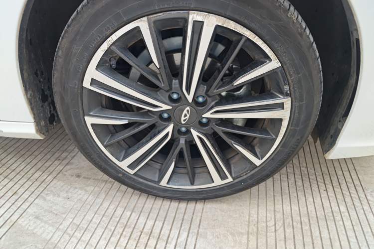 Used Chery Arrizo 8 PRO 2025 Pro 1.6T Comfort Version Right Front Wheel Hub