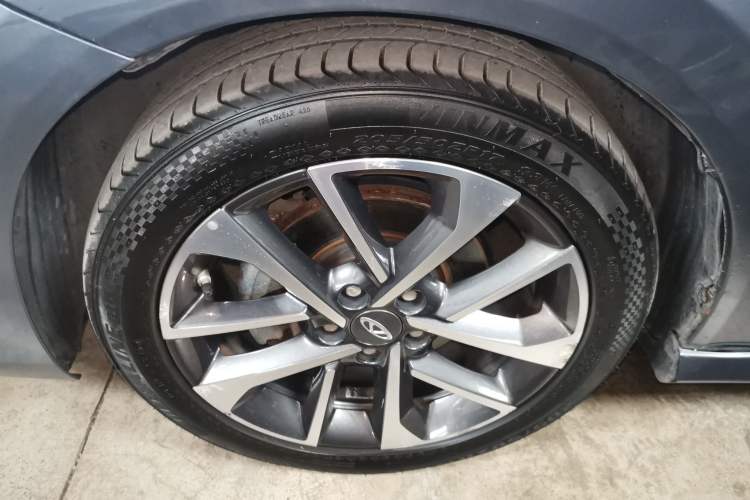 Used Chery Arrizo GX 2019 1.5T Manual New Color Version China V Standard Left Front Wheel Hub