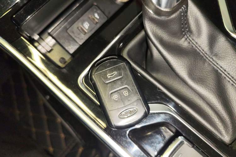 Used Chery Arrizo GX 2018 1.5T CVT Color Version China V Standard Interior 1