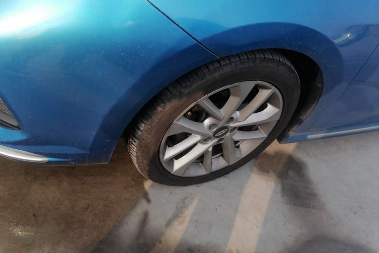 Used Chery Arrizo GX 2018 1.5T CVT Dynamic Color Version China V Standard Left Front Wheel Hub