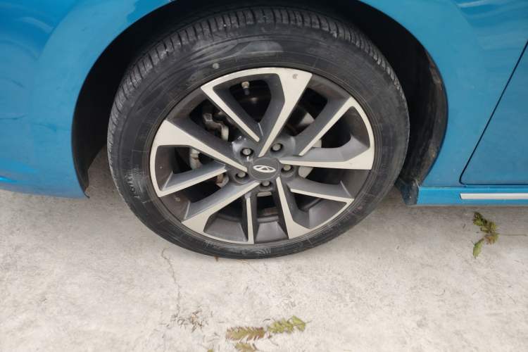 Used Chery Arrizo GX 2018 1.5T Manual Version Emission Standard China V Left Front Wheel Hub