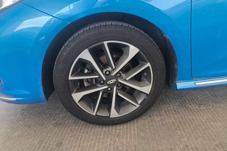 Used Chery Arrizo GX 2018 1.5T Manual Version Emission Standard China V Left Front Wheel Hub