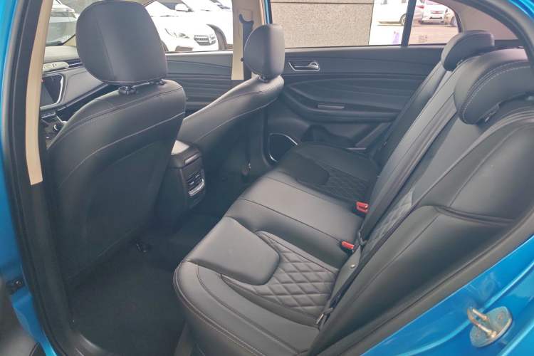 Used Chery Arrizo GX 2018 1.5T CVT Color Version China V Standard Left Rear Seat