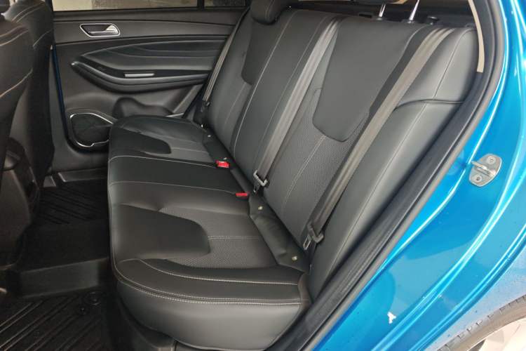 Used Chery Arrizo GX 2018 1.5T CVT Dynamic Color Version China V Standard Left Rear Seat