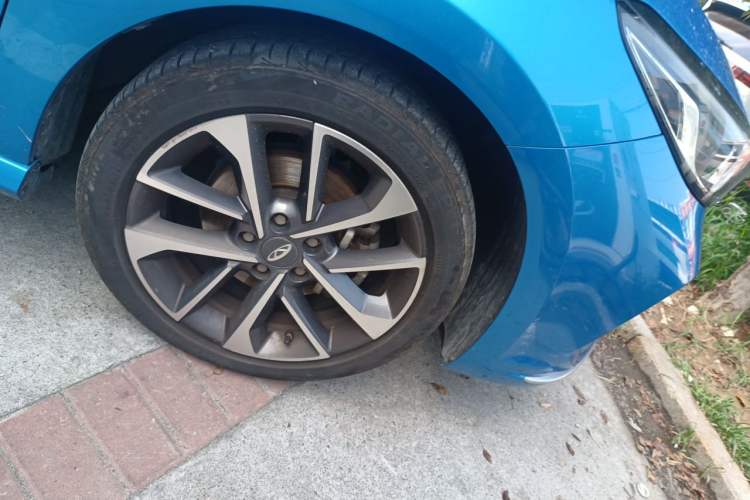 Used Chery Arrizo GX 2018 1.5T Manual Rui Color Version China V Standard Right Front Wheel Hub