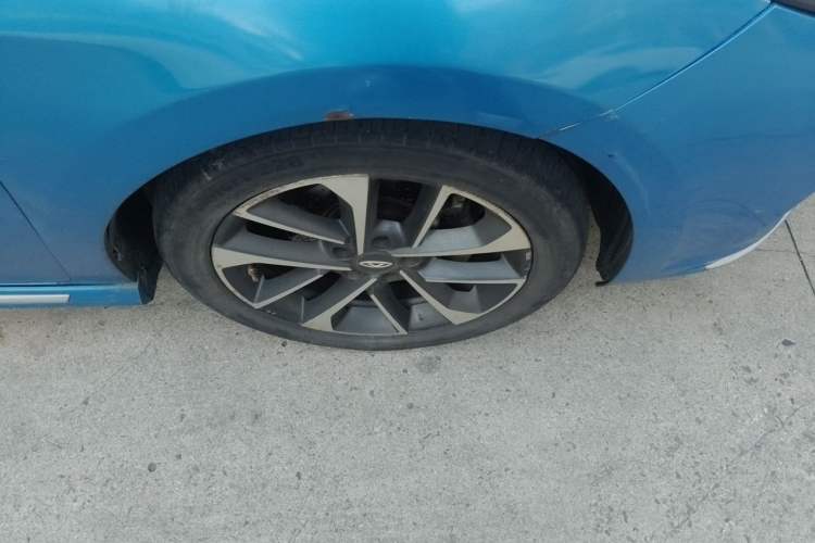 Used Chery Arrizo GX 2018 1.5T CVT Color Version China V Standard Right Front Wheel Hub