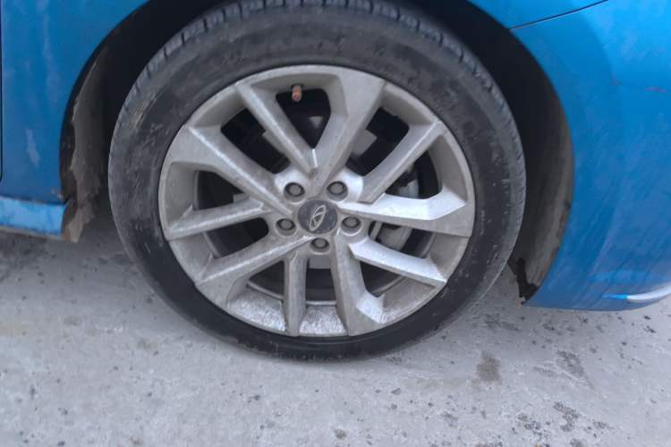 Used Chery Arrizo GX 2018 1.5T CVT Dynamic Color Version China V Standard Right Front Wheel Hub