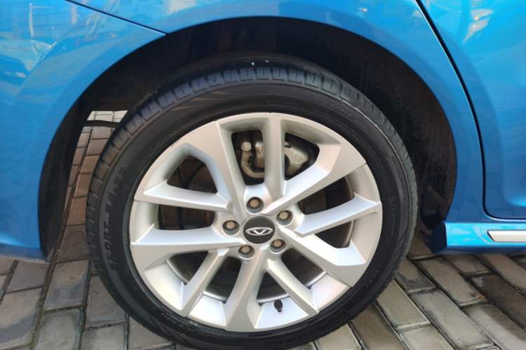 Used Chery Arrizo GX 2018 1.5T CVT Dynamic Color Version China V Standard Right Rear Wheel Hub