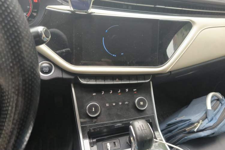 Used Chery Arrizo GX 2018 1.5T CVT Color Version China V Standard Audio And AC Panel