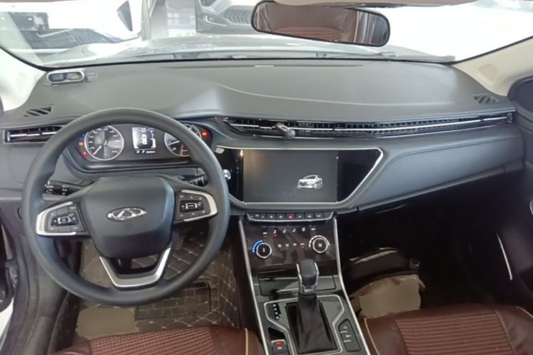 Used Chery Arrizo GX 2018 1.5T CVT Dynamic Color Version China V Standard Center Console